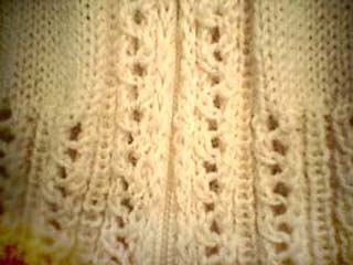 Mallineule hupparin helmassa ja edessä keskellä